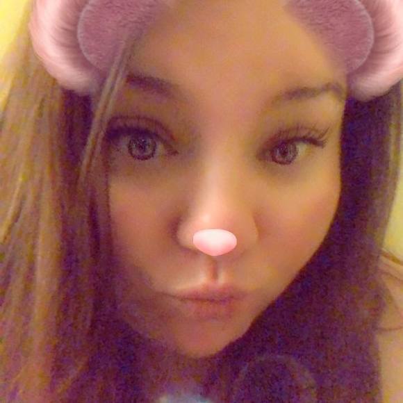 Meet your Posher, Jessica - Picture 1 of 1